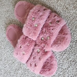 New Pink Fuzzy Rhinestone Slippers